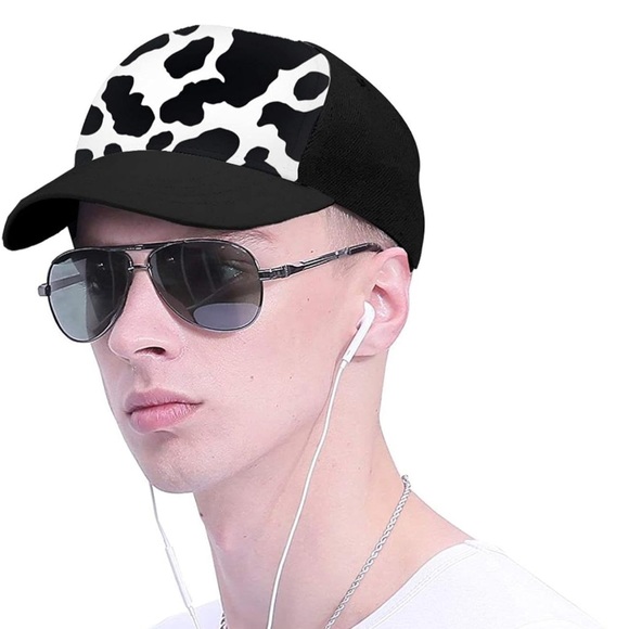 Cow print hat 🐄 - Picture 4 of 7